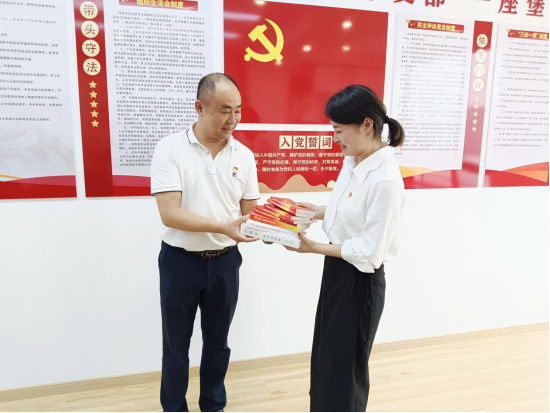 热烈祝贺安徽境尚净美环保科技有限公司支部委员会成立暨第一次党员大会 顺利召开(图3)